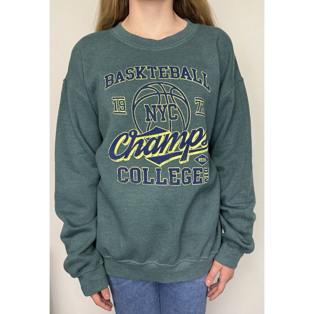 Urban Outfitters Golden Hour L/XL 1973 NYC Basketball Champs Sweatshirt NWT